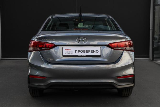Hyundai Solaris II с пробегом 2018 года, цена 980 000 рублей, 212822 км, седан, Автокод Объявления