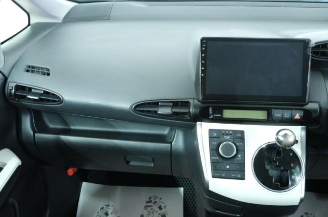 Toyota Wish II Рестайлинг с пробегом 2014 года, цена 1 689 000 рублей, 150000 км, минивэн, Автокод Объявления