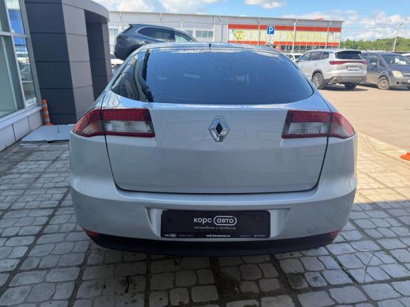 Renault Laguna III Рестайлинг с пробегом 2011 года, цена 600 000 рублей, 339755 км, лифтбек, Автокод Объявления