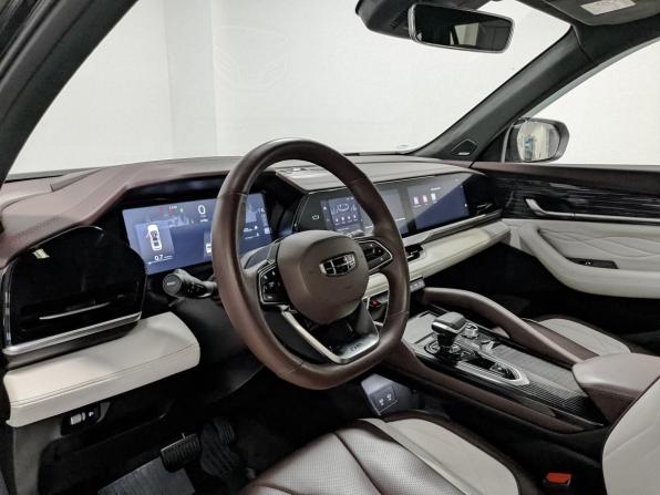 Geely Monjaro I с пробегом 2023 года, цена 3 250 000 рублей, 37140 км, внедорожник, Автокод Объявления