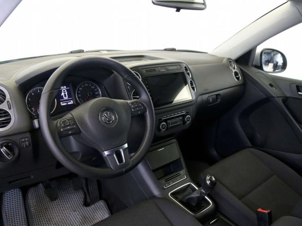 Volkswagen Tiguan I Рестайлинг с пробегом 2012 года, цена 899 000 рублей, 158987 км, внедорожник, Автокод Объявления
