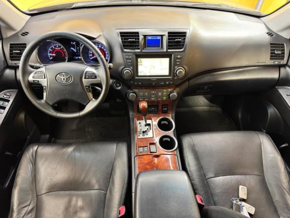 Toyota Highlander II (XU40) Рестайлинг с пробегом 2013 года, цена 2 149 000 рублей, 195400 км, внедорожник, Автокод Объявления