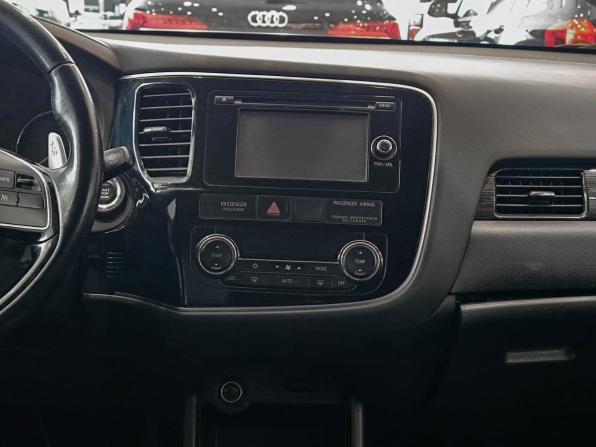 Mitsubishi Outlander III Рестайлинг 2 с пробегом 2015 года, цена 1 650 000 рублей, 232983 км, внедорожник, Автокод Объявления