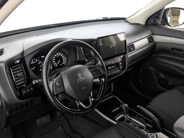 Mitsubishi Outlander III Рестайлинг 2 с пробегом 2018 года, цена 1 825 000 рублей, 156155 км, внедорожник, Автокод Объявления