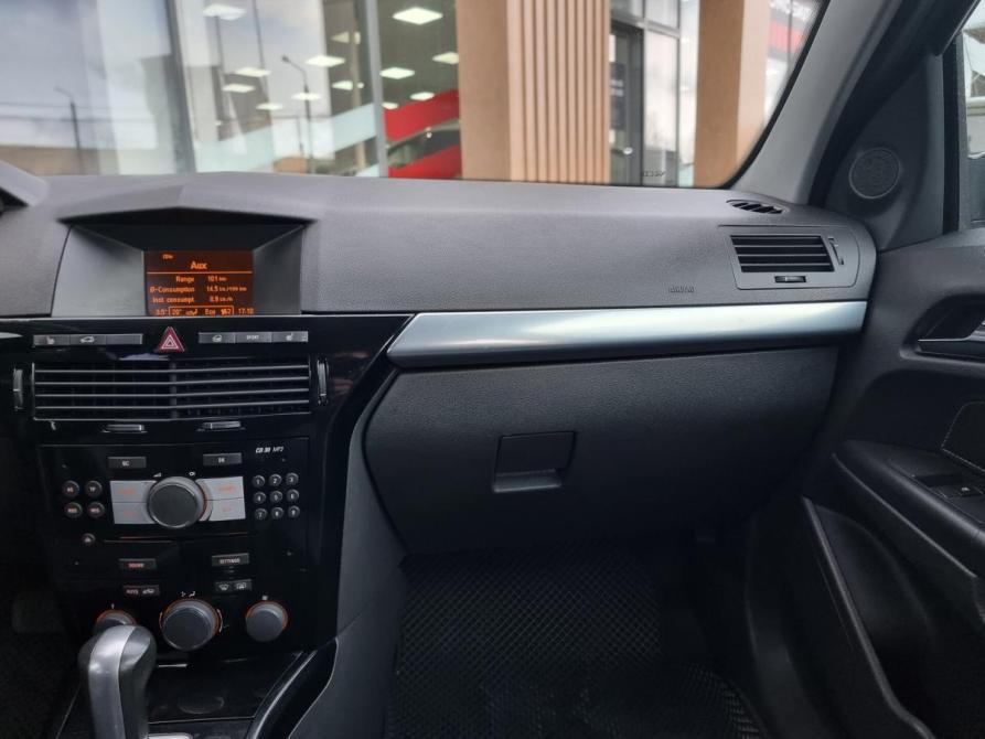 Opel Astra H Рестайлинг Архангельск  - изображение 9