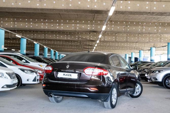 Renault Fluence I Рестайлинг с пробегом 2014 года, цена 719 000 рублей, 213142 км, седан, Автокод Объявления