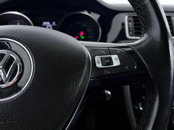 Volkswagen Jetta VI Рестайлинг с пробегом 2015 года, цена 1 230 000 рублей, 183258 км, седан, Автокод Объявления