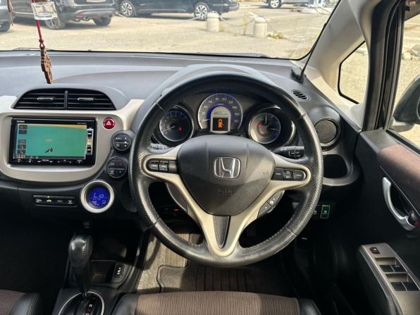Honda Fit II с пробегом 2013 года, цена 820 000 рублей, 78657 км, хэтчбек, Автокод Объявления