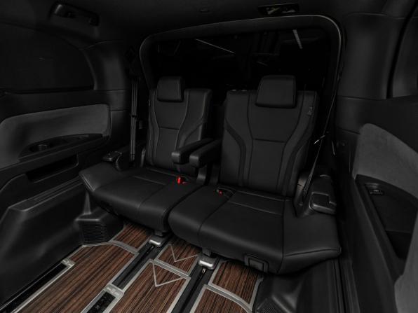 Lexus LM II с пробегом 2023 года, цена 14 740 000 рублей, 34513 км, минивэн, Автокод Объявления