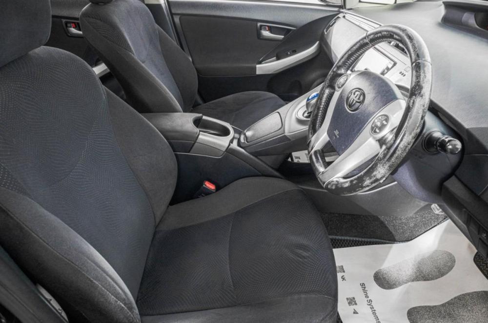 Toyota Prius III Рестайлинг (XW30) Барнаул  - изображение 11