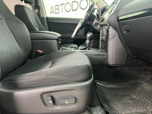 Toyota Land Cruiser Prado 150 Series Рестайлинг 2 с пробегом 2019 года, цена 4 600 000 рублей, 81400 км, внедорожник, Автокод Объявления
