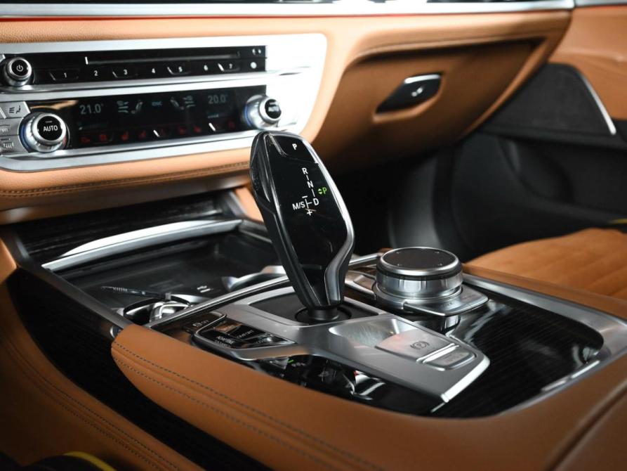 BMW 7 серии VI (G11/G12) Рестайлинг Екатеринбург  - изображение 19