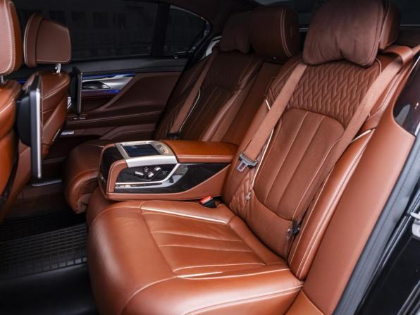 BMW 7 серии VI (G11/G12) с пробегом 2016 года, цена 3 500 000 рублей, 182000 км, седан, Автокод Объявления