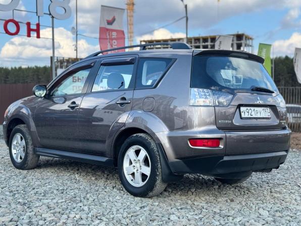 Mitsubishi Outlander II Рестайлинг с пробегом 2011 года, цена 1 369 000 рублей, 161000 км, внедорожник, Автокод Объявления