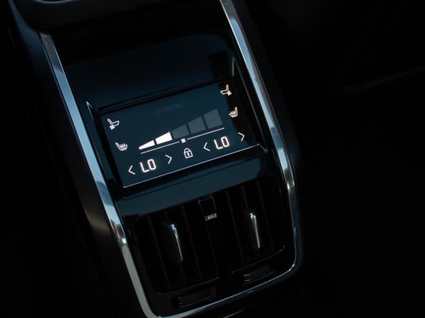 Volvo S90 II Рестайлинг с пробегом 2021 года, цена 4 089 000 рублей, 75000 км, седан, Автокод Объявления