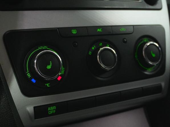 Skoda Octavia II (A5) Рестайлинг с пробегом 2010 года, цена 656 000 рублей, 294949 км, лифтбек, Автокод Объявления