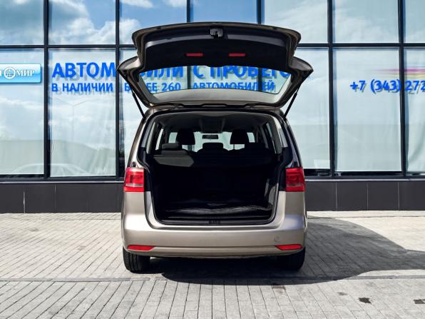 Volkswagen Touran I Рестайлинг 2 с пробегом 2012 года, цена 1 099 000 рублей, 121416 км, компактвэн, Автокод Объявления