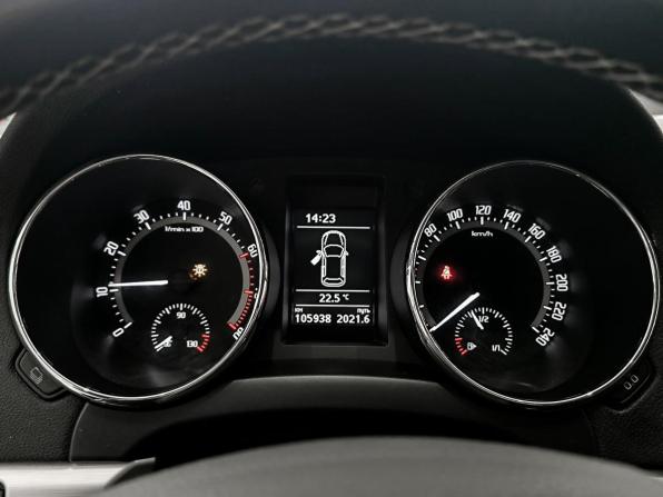 Skoda Yeti I Рестайлинг с пробегом 2016 года, цена 1 258 000 рублей, 105937 км, внедорожник, Автокод Объявления