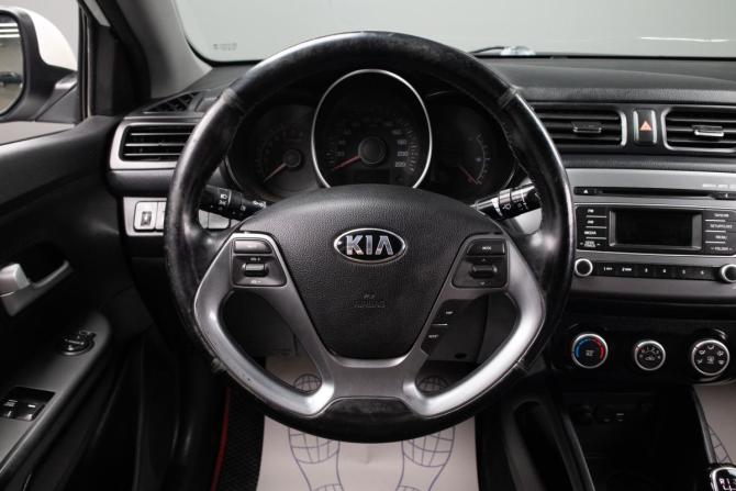 Kia Rio III Рестайлинг с пробегом 2015 года, цена 719 000 рублей, 179001 км, седан, Автокод Объявления