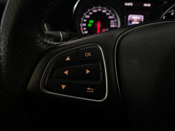 Mercedes-Benz GLA I (X156) Рестайлинг с пробегом 2018 года, цена 2 327 000 рублей, 59740 км, внедорожник, Автокод Объявления