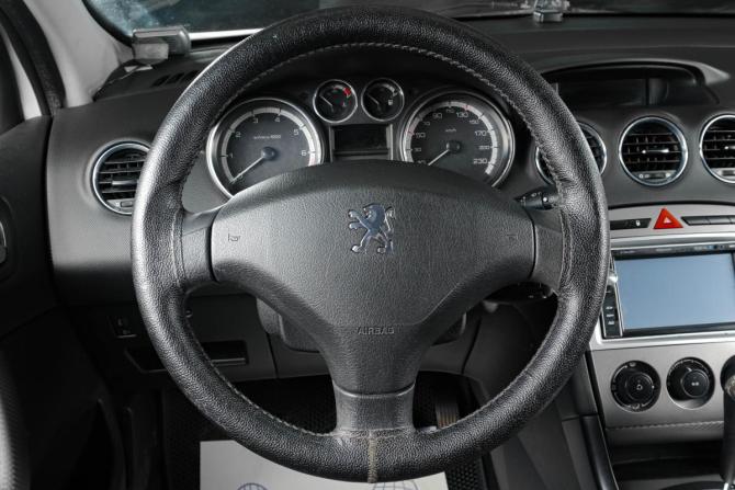 Peugeot 308 I с пробегом 2010 года, цена 579 000 рублей, 233000 км, хэтчбек, Автокод Объявления
