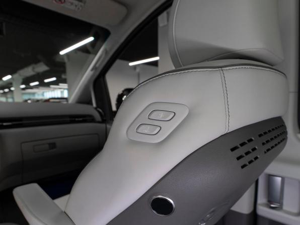 Hyundai Staria I с пробегом 2024 года, цена 8 050 000 рублей, 22989 км, минивэн, Автокод Объявления