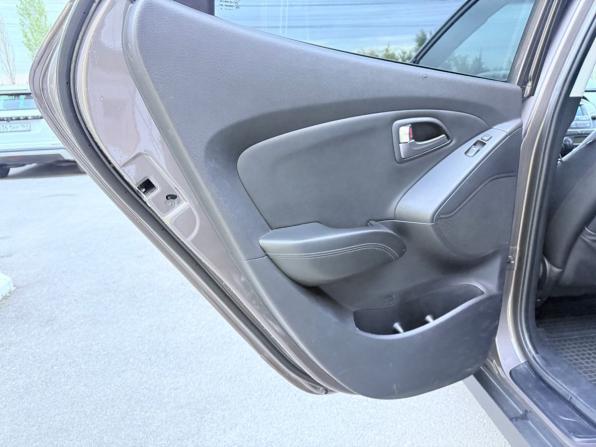 Hyundai ix35 I Рестайлинг с пробегом 2014 года, цена 1 179 000 рублей, 146295 км, внедорожник, Автокод Объявления