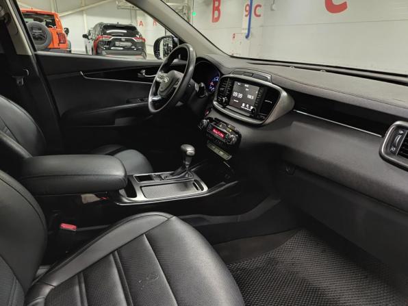 Kia Sorento III Prime Рестайлинг с пробегом 2018 года, цена 2 175 000 рублей, 159000 км, внедорожник, Автокод Объявления