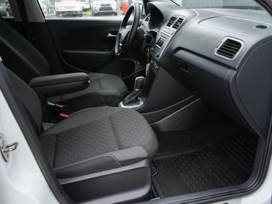 Volkswagen Polo V Рестайлинг Новосибирск  - изображение 20