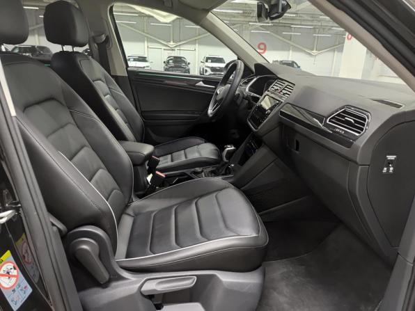 Volkswagen Tiguan II Рестайлинг с пробегом 2021 года, цена 3 763 000 рублей, 69643 км, внедорожник, Автокод Объявления