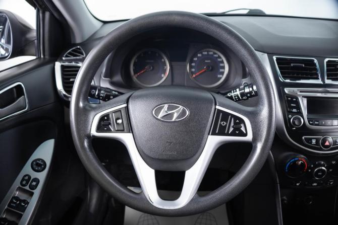 Hyundai Solaris I Рестайлинг с пробегом 2016 года, цена 899 000 рублей, 200302 км, хэтчбек, Автокод Объявления