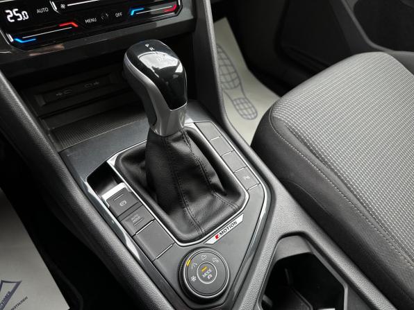 Volkswagen Tiguan II Рестайлинг с пробегом 2021 года, цена 3 120 000 рублей, 99525 км, внедорожник, Автокод Объявления