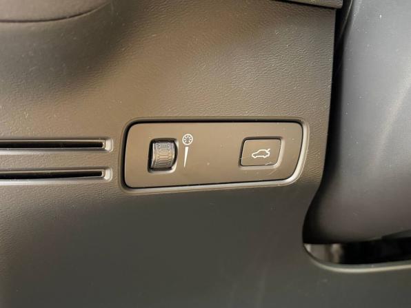 Volvo XC40 I с пробегом 2018 года, цена 2 895 000 рублей, 93000 км, внедорожник, Автокод Объявления
