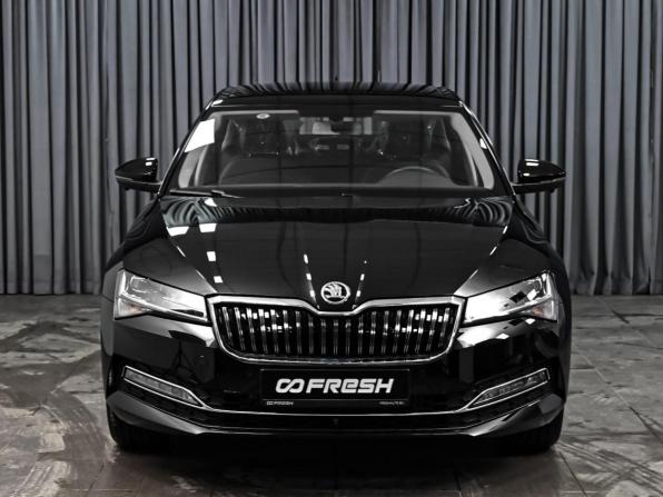 Skoda Superb III Рестайлинг с пробегом 2025 года, цена 3 470 000 рублей, 44 км, лифтбек, Автокод Объявления