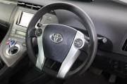 Toyota Prius III Рестайлинг (XW30) Санкт-Петербург  - изображение 24