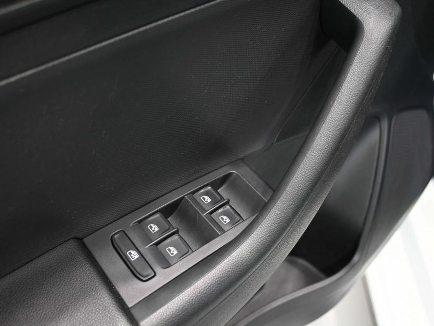 Volkswagen Polo VI Ростов-на-Дону  - изображение 18