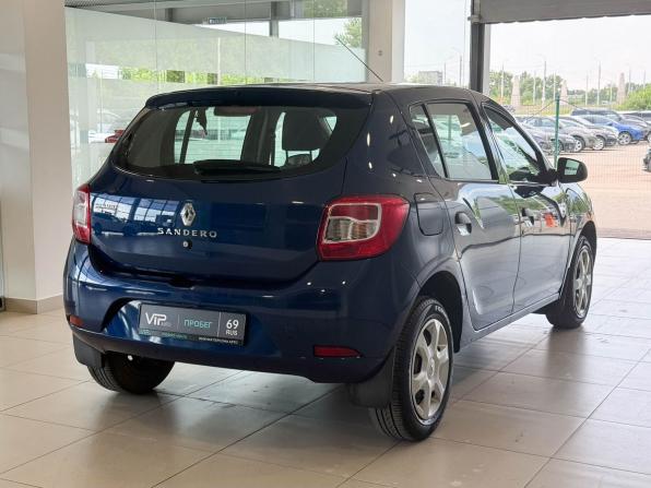 Renault Sandero II с пробегом 2017 года, цена 845 000 рублей, 83709 км, хэтчбек, Автокод Объявления