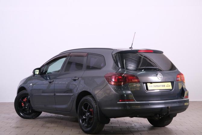 Opel Astra J Рестайлинг с пробегом 2013 года, цена 979 000 рублей, 119172 км, универсал, Автокод Объявления