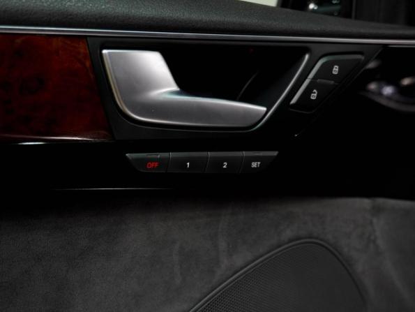 Audi A8 III (D4) с пробегом 2011 года, цена 1 799 000 рублей, 236053 км, седан, Автокод Объявления
