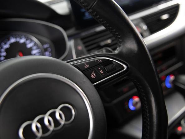 Audi A6 allroad III (C7) Рестайлинг с пробегом 2018 года, цена 2 399 000 рублей, 260510 км, универсал, Автокод Объявления