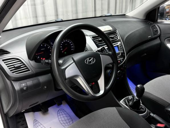 Hyundai Solaris I с пробегом 2011 года, цена 649 000 рублей, 173261 км, седан, Автокод Объявления