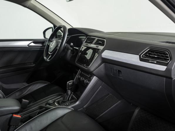 Volkswagen Tiguan II с пробегом 2018 года, цена 3 358 000 рублей, 90300 км, внедорожник, Автокод Объявления
