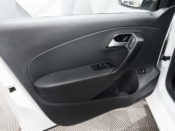 Volkswagen Polo V Рестайлинг с пробегом 2020 года, цена 1 340 000 рублей, 41444 км, седан, Автокод Объявления