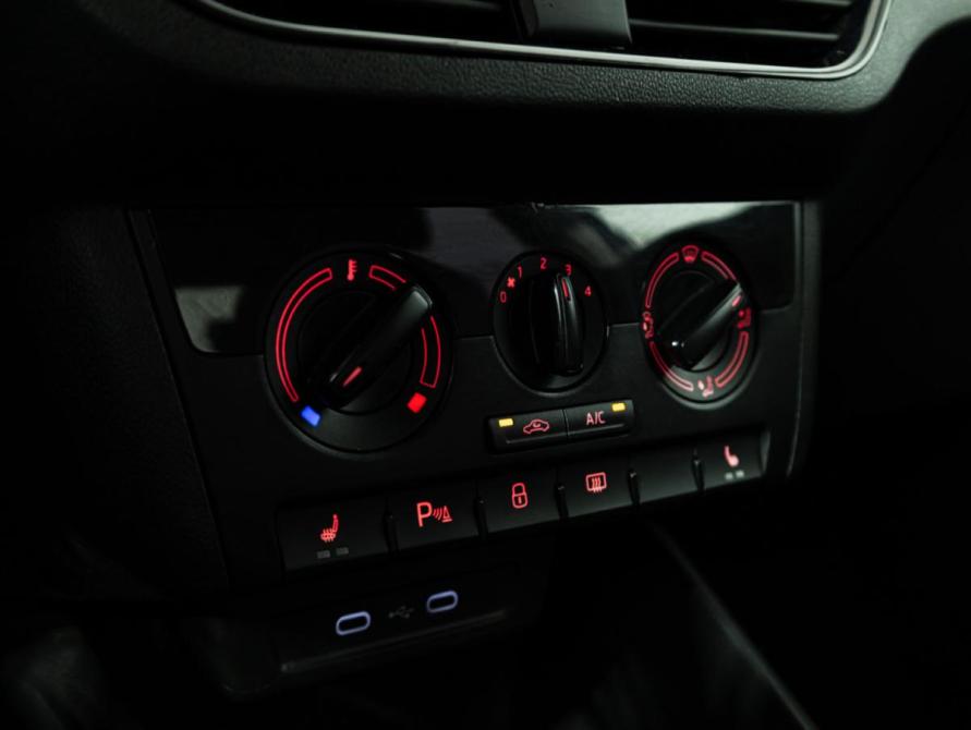 Volkswagen Polo VI Санкт-Петербург  - изображение 17