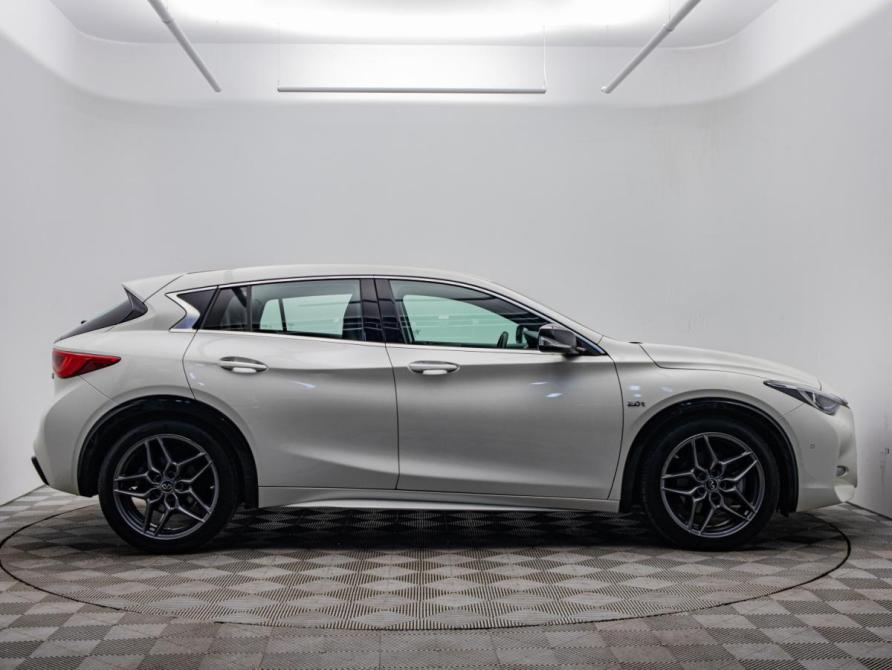 Infiniti Q30 Москва  - изображение 7