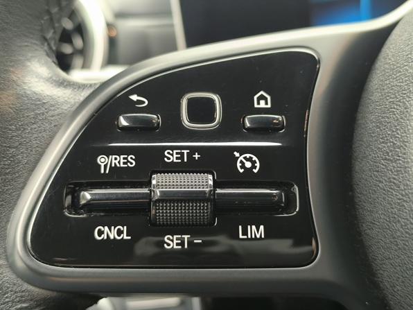 Mercedes-Benz A-Класс IV (W177) с пробегом 2018 года, цена 2 524 000 рублей, 70750 км, хэтчбек, Автокод Объявления