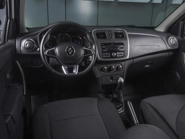 Renault Logan II Рестайлинг с пробегом 2019 года, цена 890 000 рублей, 117006 км, седан, Автокод Объявления