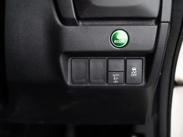 Honda Fit III с пробегом 2016 года, цена 985 000 рублей, 110577 км, хэтчбек, Автокод Объявления