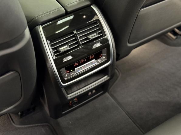 BMW X7 I (G07) Рестайлинг с пробегом 2025 года, цена 16 940 000 рублей, 28 км, внедорожник, Автокод Объявления