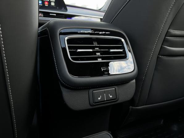 Chery Arrizo 8 с пробегом 2023 года, цена 1 970 000 рублей, 32224 км, седан, Автокод Объявления